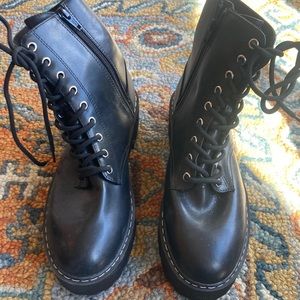 Black combat boots sz 41